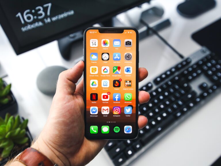 Is The iPhone XS Max Still Worth it in 2022? Everything You Need to Know